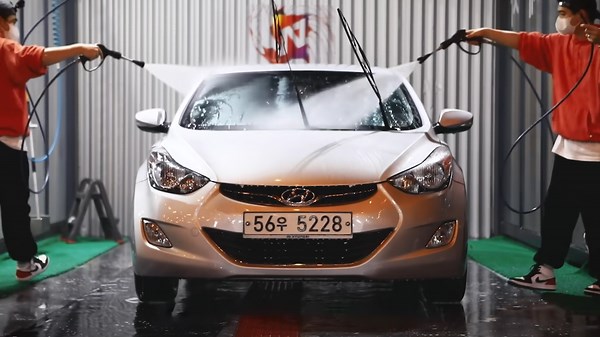 Hyundai Avante’s First Professional Detail in 10 Years—Watch the Stunning Clean-Up!
