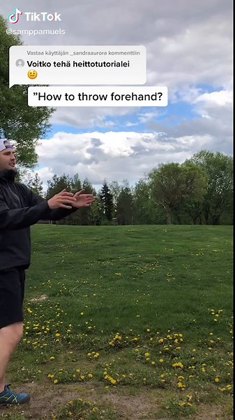 Forehand Frisbee Throw: Tips and Tutorials