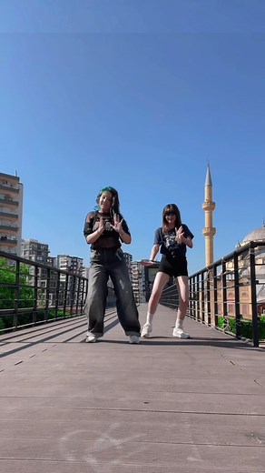 Dans Akımı: Snap Dance Tutorial ile Eğlencenin Tadını Çıkarın