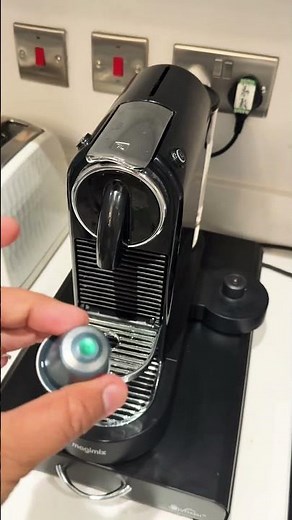 Making Coffee with magimix Coffee Machine #coffee #clawmachine #song #coffeetime #capsule #magimix