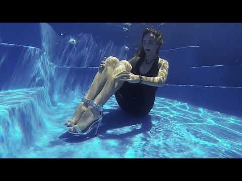Underwater fashion shoot. Black dress and silver heels pt1. (Ambient sound) #underwaterphotography
