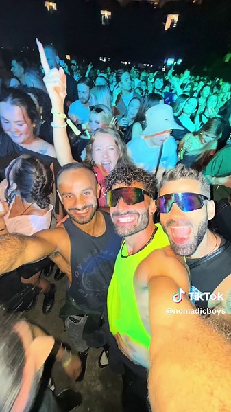 Squad goals! That one time we saw John Summit live at the O2 Arena in London with some of our squirrel friends @theglobetrotterguys #london #nomadicboys #gayuk #traveltiktok #couple