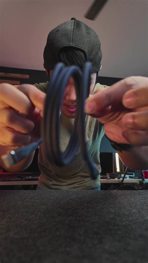 MagStack Pro magnetic USB C to USB C cable designed with braided nylon and integrated magnets that let you stack and control the coil size. Delivers up to 100W fast charging and dependable data transfer for laptops, smartphones, tablets, cameras, and drones. Shape the stack tight for your bag or wider for your desk while keeping it aligned in drawers and car consoles. Built for daily charging, file transfers, and clean cable management. #cablemanagement #statik #MagneticCharger #DeskSetup #TechA