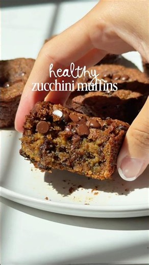 Healthy Zucchini Muffins 🥒✨