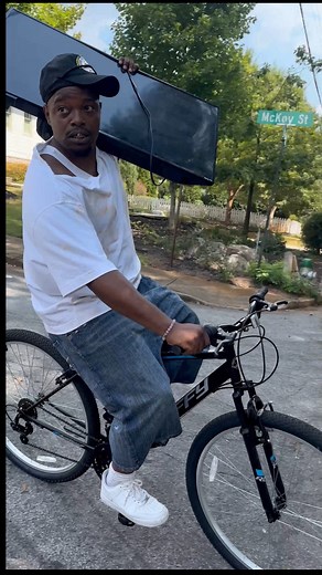 That one “Unk” in the neighborhood that can get you ANYTHING you want😂😂😂 Follow my YouTube Channel to watch Full Video‼️(LINK IN BIO) | Antravis White