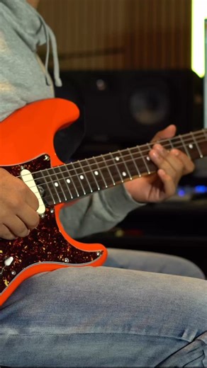 Stevens Escobar on Instagram: "Some Andy Timmon vibes on a Tuesday 🎸 @studebakerguitars Signal Chain—> Jackson Audio Bloom- JHS Kilt V2- Strymon Bigsky- Fender Deluxe Reverb IR"