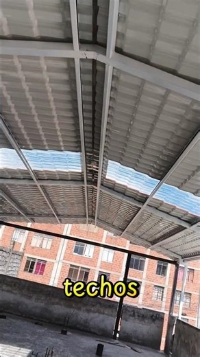 Parte interna del TECHO de PVC color NARANJA fondo BLANCO con transparente en el pozo luz