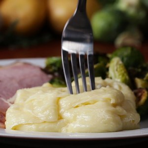 Just look at how mesmerizing these cheesy potatoes are 😍! Recipe: https://tasty.co/recipe/aligot-cheesy-potatoes | Tasty