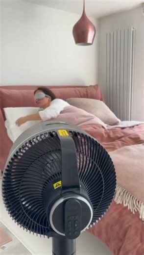 🌬️ Keep Cool & Save £60 NOW! Discover the Shark FlexBreeze Portable Fan - your 12-in-1 cooling companion for every occasion. Transform from a pedestal fan to a tabletop breeze with just one button. Enjoy up to 20 hours of cordless freedom, perfect for those summer BBQs or peaceful nights. 🌞✨ Don’t settle; mix & match to find your perfect cool. Whether indoors or outdoors, FlexBreeze has you covered with InstaCool Misting for that ultimate refreshing sensation. 🔄🌿 https://www.qvcuk.com/.produ