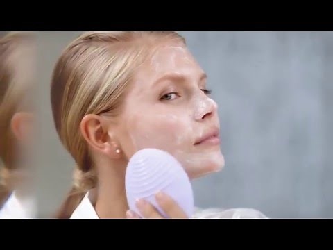FOREO LUNA 2: Personalized Facial Cleansing Brush & Anti-Aging Device