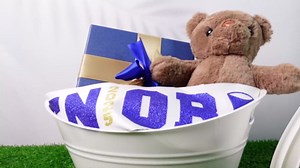 Pickmesh 3 Pcs Cheerleader Senior Night Sport Gift Basket, Senior 2025 Graduation Gift Basket, 4.5L Plastic Sport Theme Oval Storage Tub for Cheerleader 2025 Senior Night Gift Decor Sport Party Favors