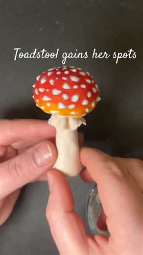 Toadstool spots tutorial #toadstools #mushroom #art #polymerclaytutorial