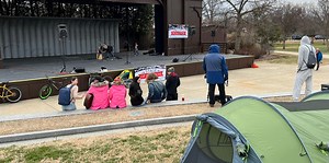Leader of DC trucker protest shouts 'where are the trucks' after just 10 people turn up