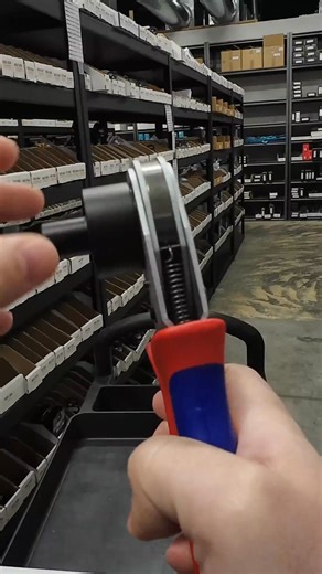 Crimps all turned male and female contacts of the DT, DTM and DTP series Tool Of The Day™: Knipex Crimping Pliers for DT Deutsch Series Connectors, 9" SALE! $599.99 Today Only https://www.kctool.com/knipex-crimping-pliers-for-dt-deutsch-series-connectors-9/ Turn on post notifications so you don't miss out on daily deals, great giveaways and the sexiest tools on the planet! #kctool #kctoolcrew #tooloftheday #knipex #knipextools #crimper #crimp #dt #dtm #dtp #wirecrimpers #wire America's #1 German