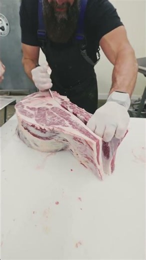 Check out these beef ribs! 🔥🔪 #shorts