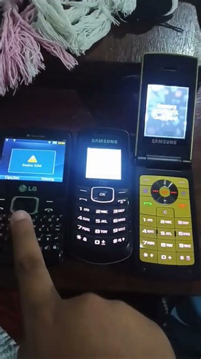 samsung gt e1086w vs sgh-e215L vs lg x335 para ‪@Telefonos-Antiguos‬