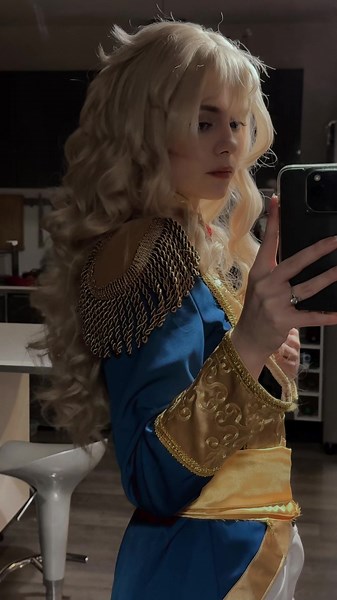 i'm so happy to finally cosplay one of my dream cos ! i can't wait for the remake #theroseofversailles #ladyoscar #ladyoscarcosplay #oscarfrancoisdejarjayes #fyp