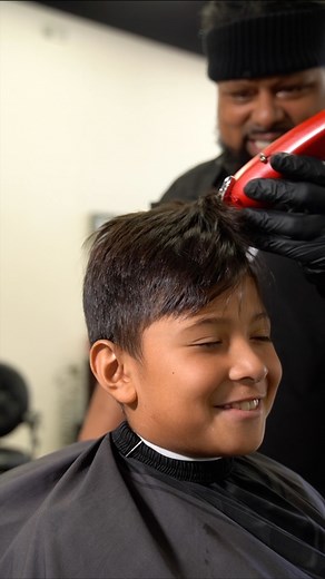 76K views · 5.2K reactions | Mini Tutorial  - Mid Fade & Design by @omithebarber_ - Use The Code OMIT10 For 10% Discount At Checkout In @supremetrimmer Website.. • Use el código OMIT10 para obtener un 10% de descuento al finalizar la compra en el sitio web de @supremetrimmer. - #fyp #fypシ #reels #viral #trend #explore #viralreels #instareels #epbarbers #barbershop #explorepage #barberreels #trendingreels #omithebarber #omithebarbercollection | Omithebarber | Facebook