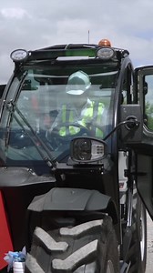 See it, beleive it, lift it! 💯 With the MT #MiddleLift, enjoy unrivalled visibility features including angled roof louvres and a front windscreen cut-out. Stay in command, regardless of the load. 💪🚜 🔴 Want to find out more? Find your local #ManitouDealer 👉 manitou.com/dealer-finder | Manitou across the world