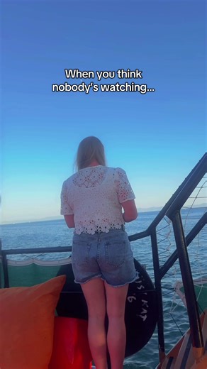 That time I was on a boat cruise w family and my cousin thought nobody was watching 👀 😂 #girlproblems #funnytok #cousins #boatcruise #funny