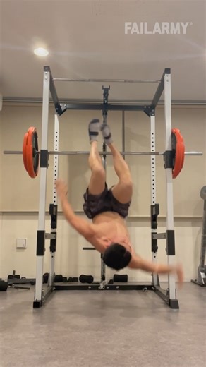 FailArmy on Instagram: "Hilarious failed workouts 😂💀 #fail #gym #fitness #newyear #resolution #workout #comedy"