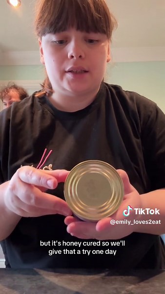 @Aimee 🩷 I see why you love these crisps, they’re lush! 😍💕 #fyp #foryou #mandsfood #shoppinghaul #shopping #foodshop #percypig #crisps #treat #birthdaygifts #asmr