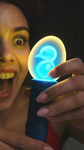 Œufs de Fantômes rebondissants & Pluie Arc-en-Ciel ! Les chats et la magie du scotch | Les astuces d'Archie5