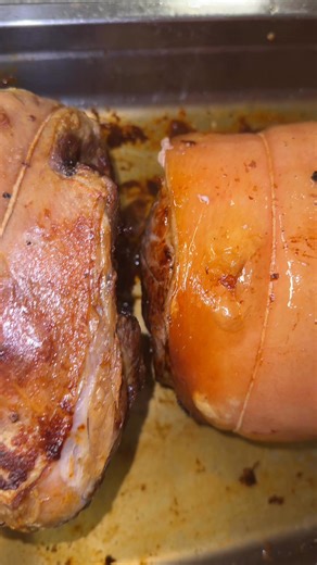 Optimal Roasted Pork #pork #roast #cooking @ [798357906405857:49210:@highlight]Mustapha Kernyuy NsaighaIsrael Shalom | Mustapha Kernyuy Nsaigha | Facebook