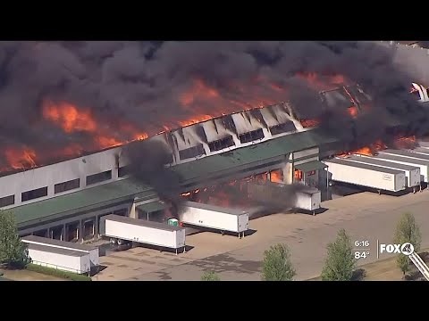 Massive fire at Illinois chemical plant