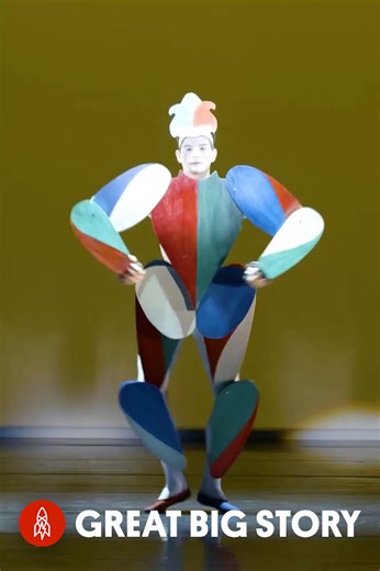 The revolutionary triadic ballet, a Bauhaus legacy