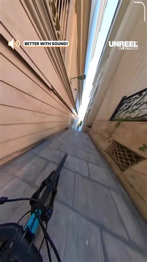 Graffiti trails and thrills: Urban downhill MTB adventure in Toronto!