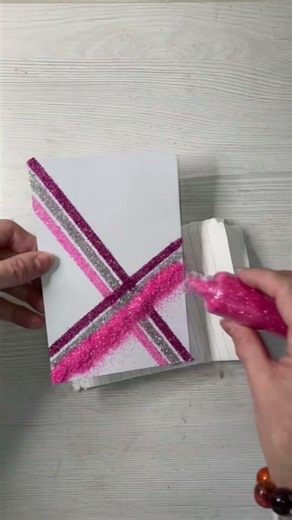 5 Minute Makes for Mondays #8 - USING GLITTER #craft #crafts #craftideas