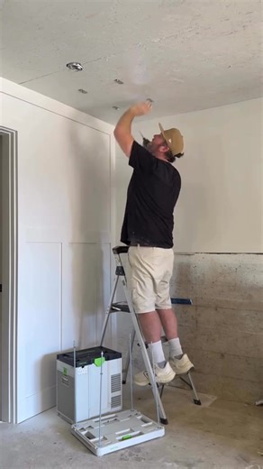 Powerful filtration meets portable design. The SYS-AIR air filter is built for professionals who care about air quality — delivering clean, efficient filtration wherever the job takes you. Thanks for sharing, @amc_carpentry_! 👉 Learn more about the SYS-AIR here: https://f.mtr.cool/qtacasncny | Festool