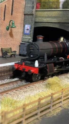 A Short Service #modelrailways #modeltrains #train #railway #gwr #manor #accurascale #steamengine