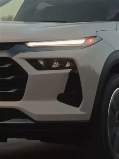 Der Chevrolet Trax 2027 schockiert die SUV-Konkurrenz! 🤯🔥 Neuer Look. 19-Zoll-Felgen. Google Gemini im Cockpit. Über 20 serienmäßige Sicherheitsfeatures! 🚗 Chevrolet macht beim Einstiegs-SUV ernst. Doch reicht viel Technik, um die Konkurrenz alt aussehen zu lassen? Was sagt ihr: SUV-Geheimtipp oder völlig überbewertet? 👇 #ChevroletTrax #Chevrolet #SUV #AutoNews #Neuwagen #CarTok #tuningblog