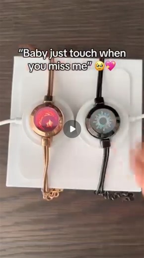 💫A Touch of Light, A Bond of Connection 🌙 Sun & Moon Charm Bracelets: Wear a symbol of balance and eternal connection with a loved one or best friend. ✨ Gentle Touch to Light: The sun and moon charms emit a soft, warm glow with a simple touch—a secret light just for you. 🎨 Customize with Beads: Add matching beads to personalize your bracelet and tell your unique story. 💖 More Than Jewelry: A daily reminder that even when apart, you share the same sky. 🎁 Perfect Pair Gift: Beautifully packag