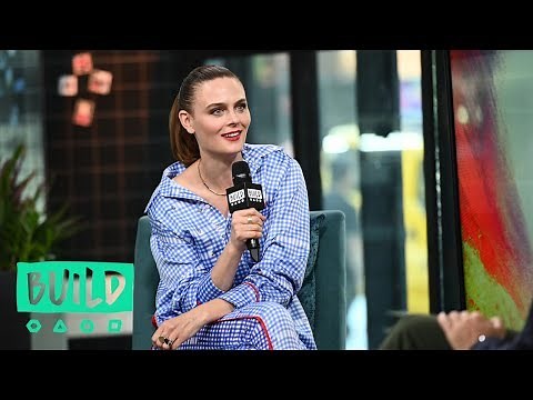 Emily Deschanel's Life Growing Up With A Famous Cinematographer For A Dad
