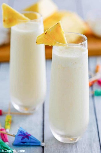 Pina Colada Smoothie Recipe (Non-Alcoholic)