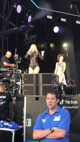 Taylorswift 2018 Reputation Tour Movie in Swansea Park