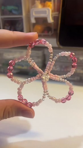 DIY Beaded Flower Keychains Tutorial