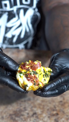 Loaded Smashed Potatoes | Stephen Walker