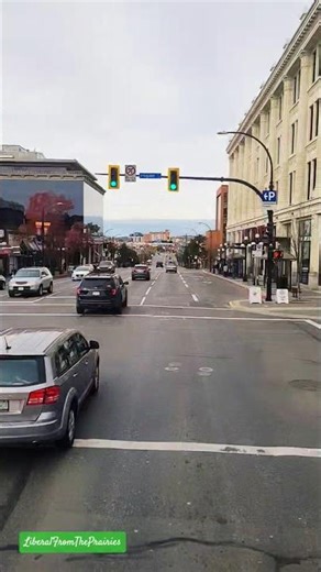 Taking the Express Bus Through Downtown Victoria, British Columbia! #BeautifulBC🍂🇨🇦