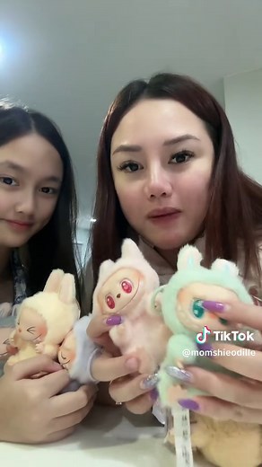 Exciting Unboxing of Labubu Toys Set for Family and Friends! 🎁