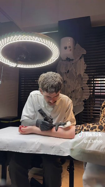 The Lord of The Rings piece for my returning client Ellie, thank you so much again, such a fun piece! #fantasytattoo #booktok #finelinetattoo #fyp #thelordoftherings #LOTR #lotrtattoo #tattoo