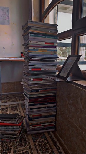 Poli 12 School Students - Hard Work and Study