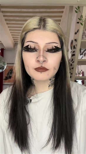 #makeup #grwm #piercing #goth #storytime