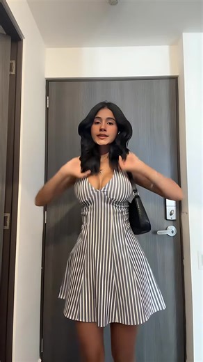 Seattle rainy day transformation Proof that clouds can’t dull this shine! #RainyDayLook #GrungeGlam #PacificNorthwest #IndoorBeauty #MoodyAesthetic