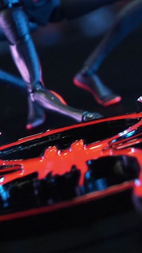 Pose session with Miles Morales #toyphotography #posesession #milesmorales #spiderman #acrossthespiderverse #actionfigures #shfiguarts