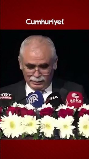 Anayasa Mahkemesi Başkanı kürsüde ağladı: 'Ben bu lafa geldiğinde korkuyorum'