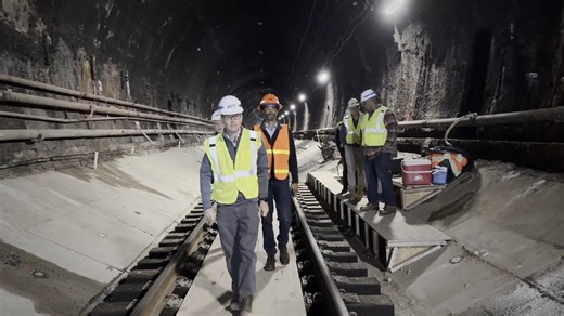 CSX was honored to host Surface Transportation Board Member Robert Primus at the Howard Street Tunnel construction site. We discussed the progress of this historic project and its potential to transform freight transportation, drive economic growth, and enhance supply chain efficiency. Huge thanks to Board Member Primus and all of the STB members for their ongoing interest in our efforts to enhance intermodal rail service along CSX’s I-95 corridor for the benefit of our communities. Gratitude al
